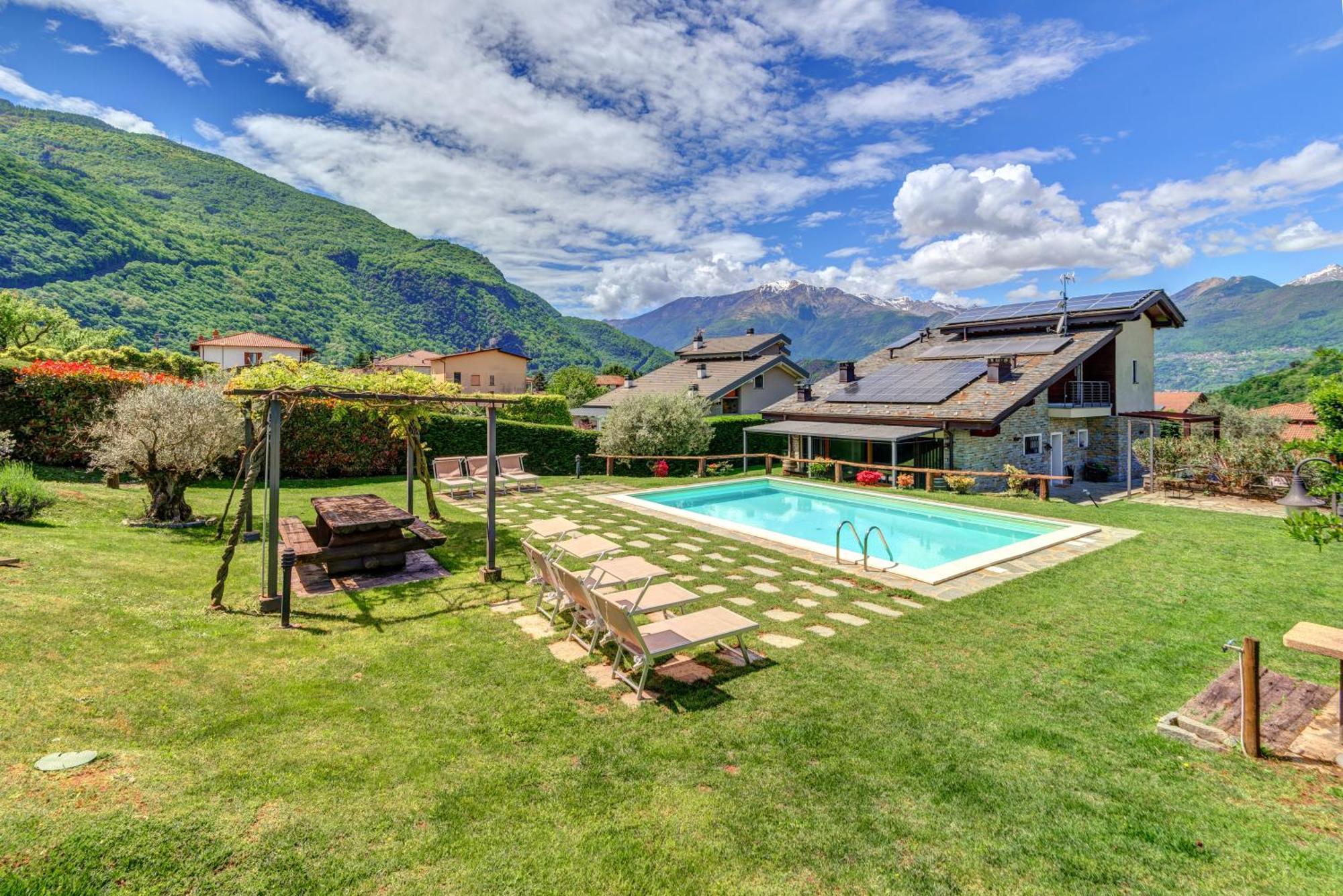Villa La Corte With Amazing Pool And Garden คอลีโก ภายนอก รูปภาพ