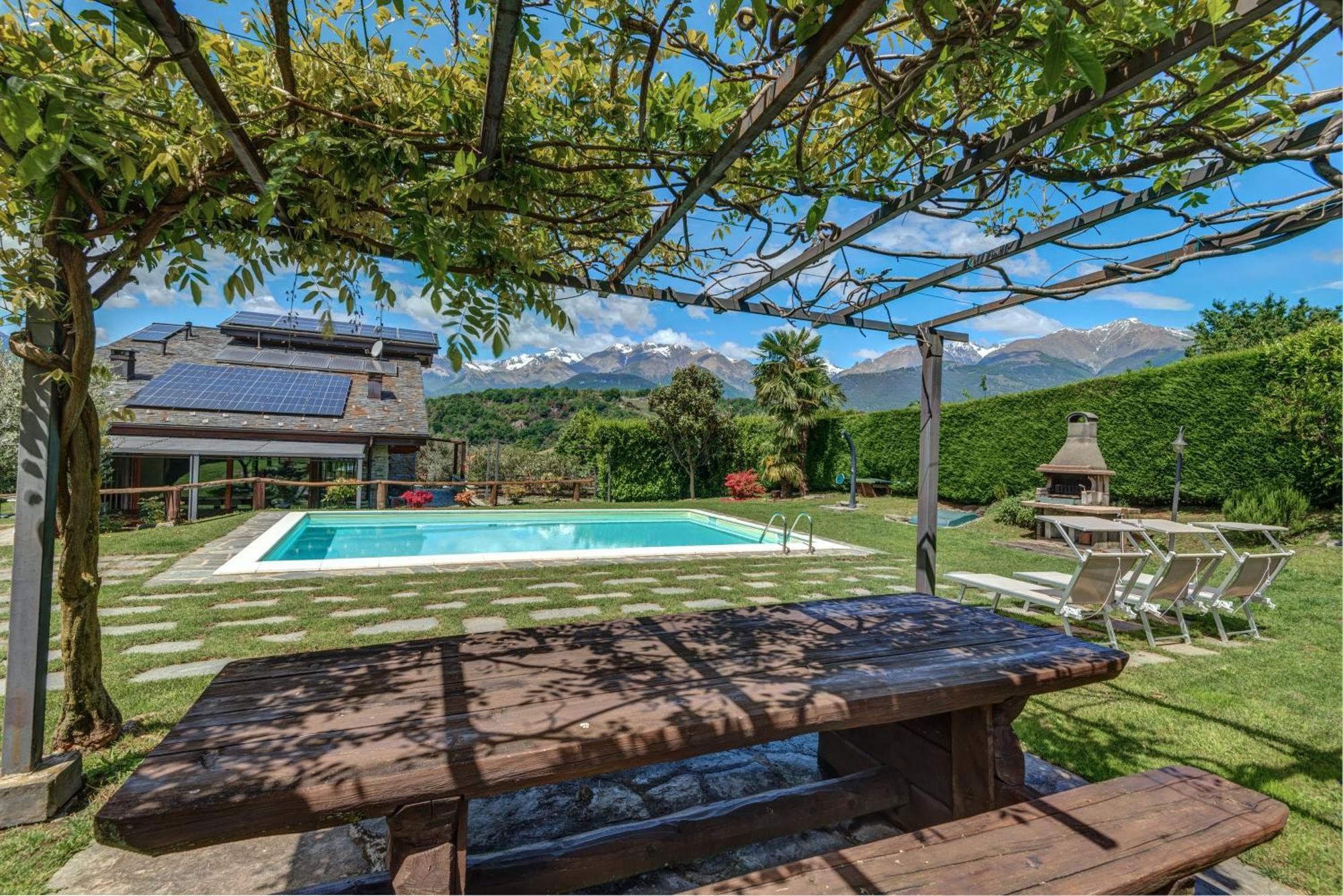 Villa La Corte With Amazing Pool And Garden คอลีโก ภายนอก รูปภาพ