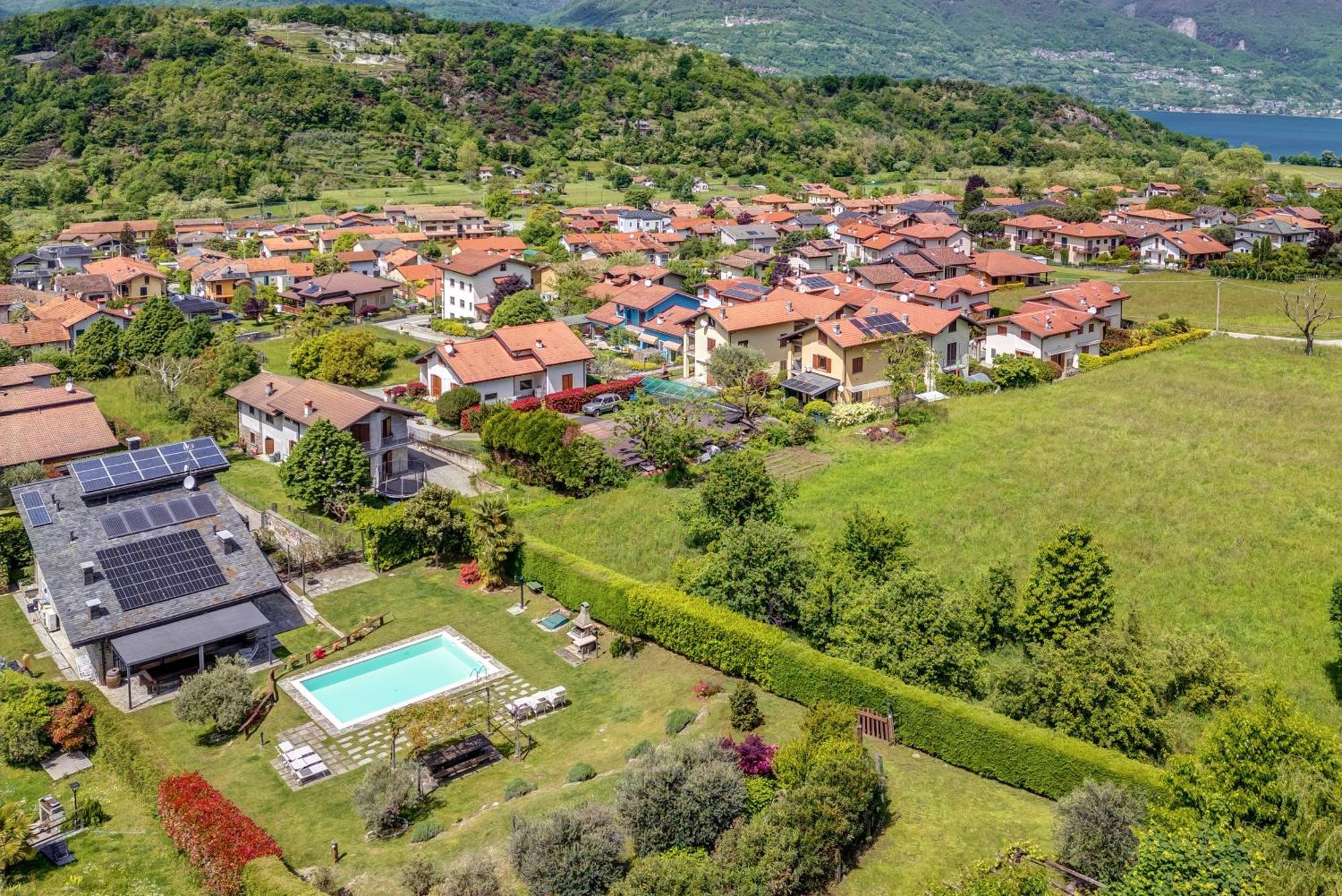 Villa La Corte With Amazing Pool And Garden คอลีโก ภายนอก รูปภาพ