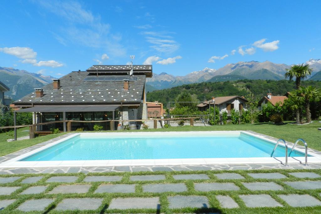 Villa La Corte With Amazing Pool And Garden คอลีโก ภายนอก รูปภาพ